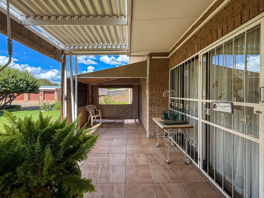 2 Bedroom Property for Sale in Oudorp North West